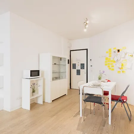 Easylife - Stile E Comfort Sui Navigli * Mediolan